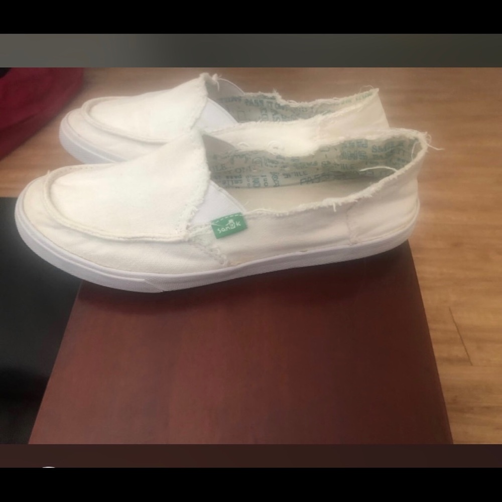 White Sanuks!